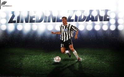 FN电竞焦点-内马尔训练中全力以赴